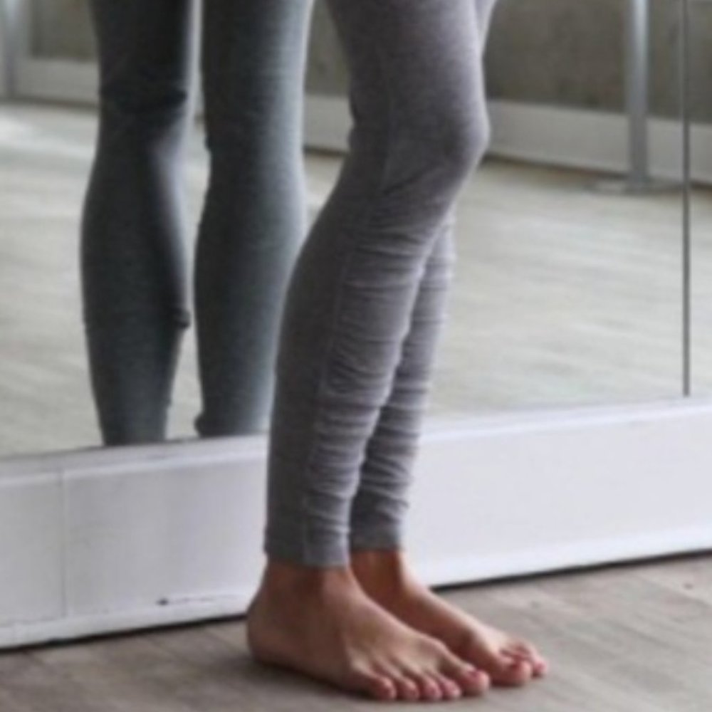 Ivivva Ruched Legging Size 14 Black